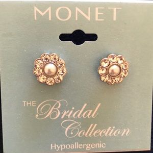 NWT MONET Pearl & Rhinestone Earrings